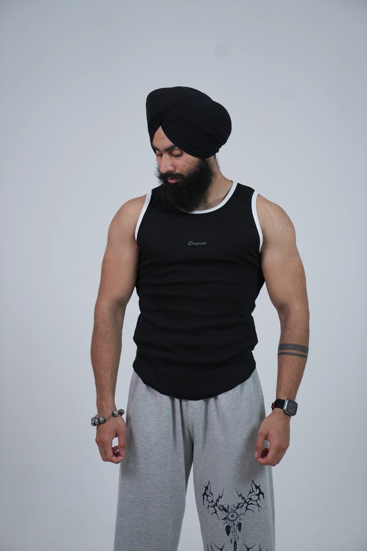 BLACK VEST