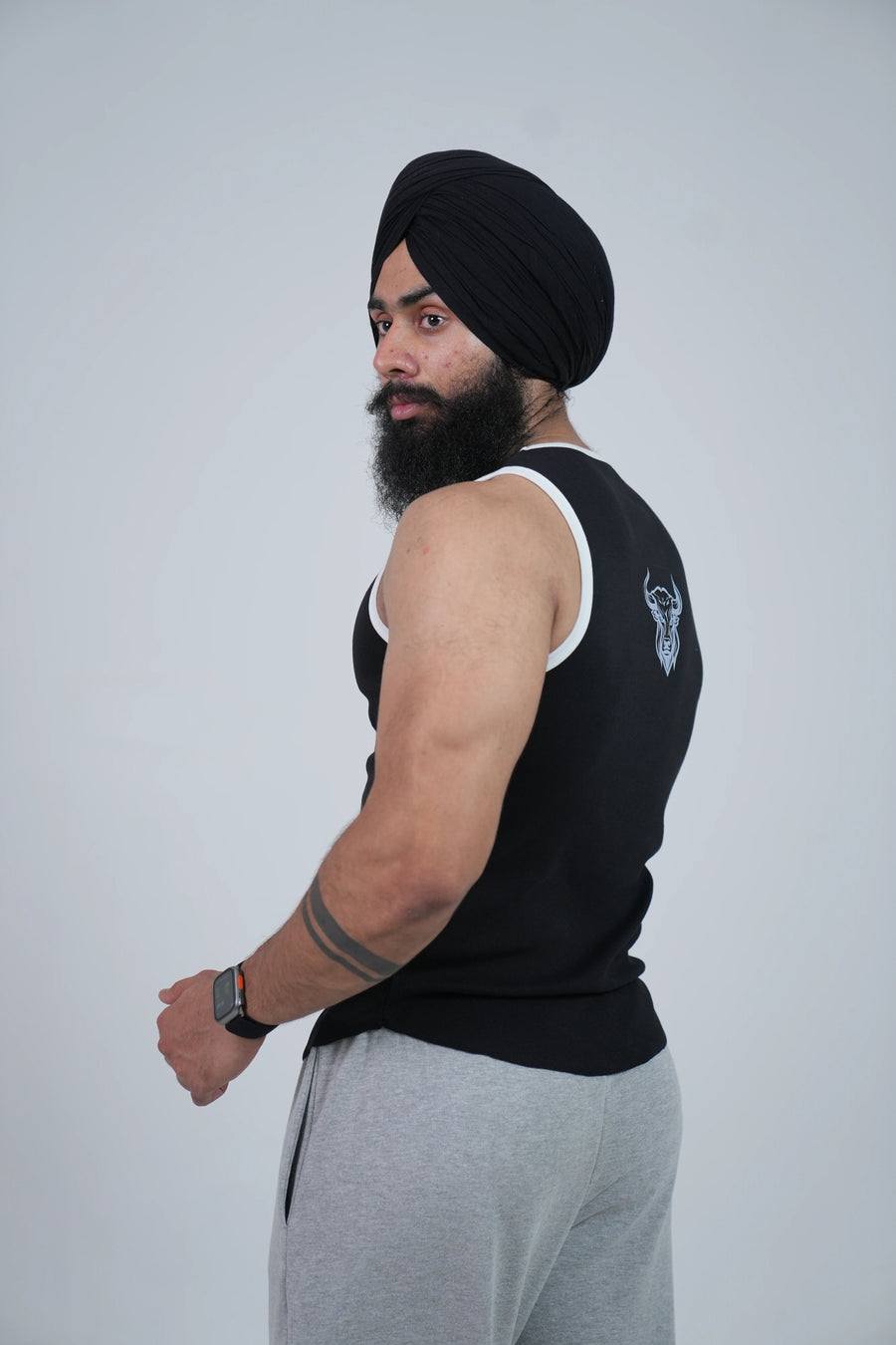 BLACK VEST