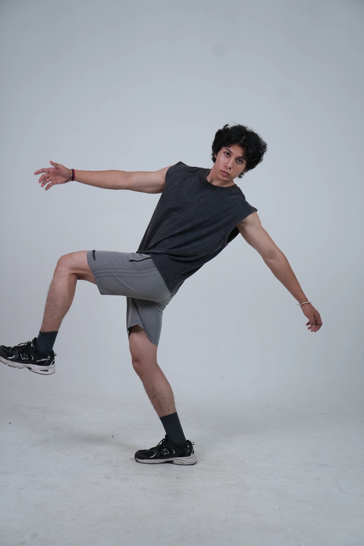 Acidwash smoky black boxy tank
